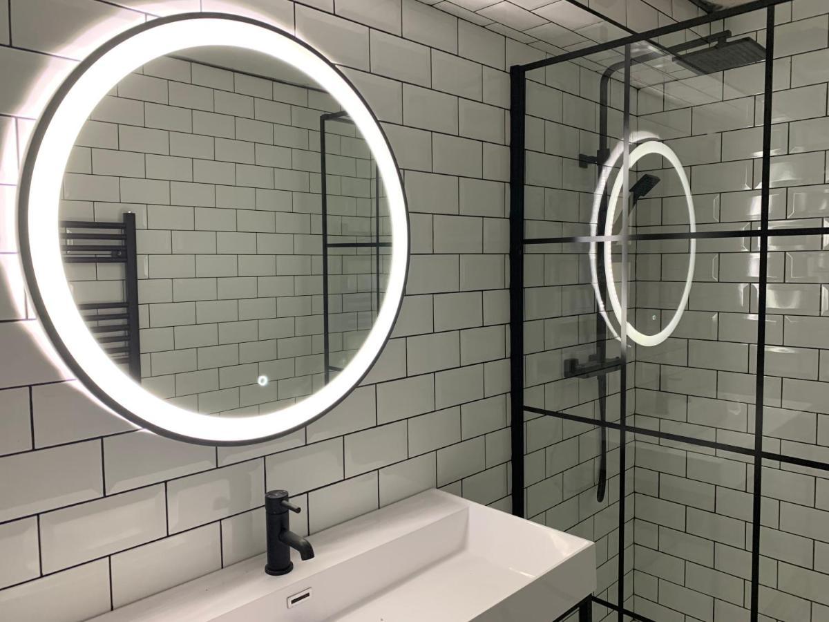 Loft 11 Stunning Luxury Nyc Loft Style Interior Designed 2Bd Apartment Excellent City Centre Location Mezzanine Cinema Room Designer Furniture Amazing Space ダグラス エクステリア 写真