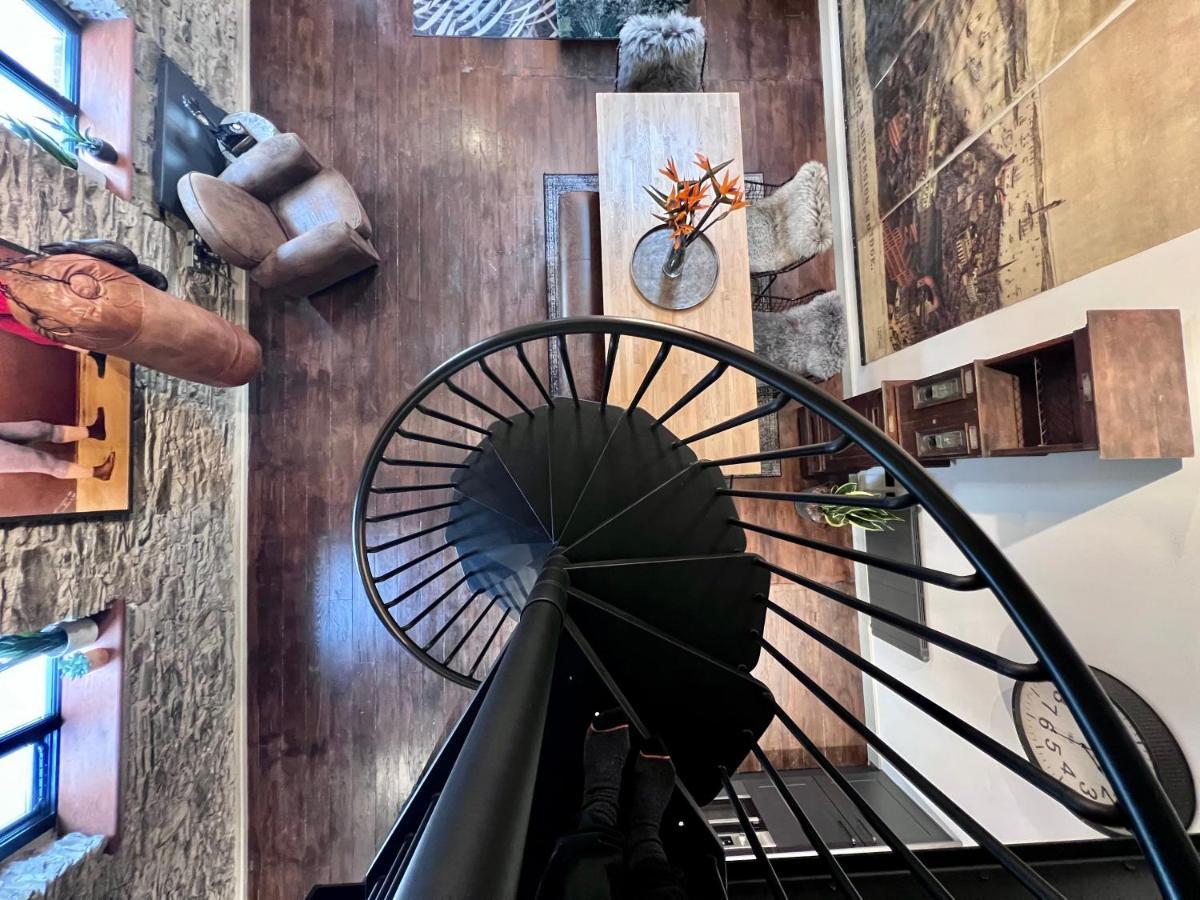 Loft 11 Stunning Luxury Nyc Loft Style Interior Designed 2Bd Apartment Excellent City Centre Location Mezzanine Cinema Room Designer Furniture Amazing Space ダグラス エクステリア 写真