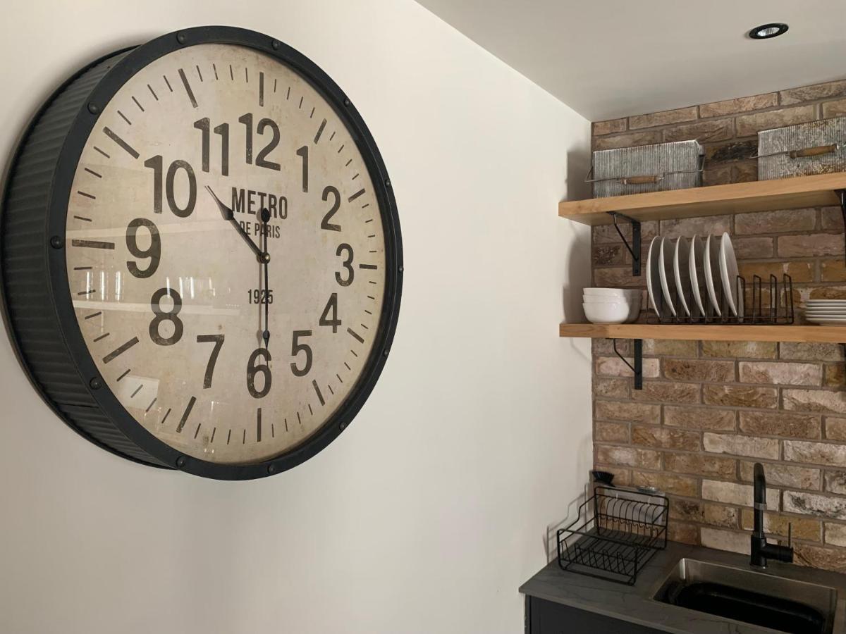 Loft 11 Stunning Luxury Nyc Loft Style Interior Designed 2Bd Apartment Excellent City Centre Location Mezzanine Cinema Room Designer Furniture Amazing Space ダグラス エクステリア 写真
