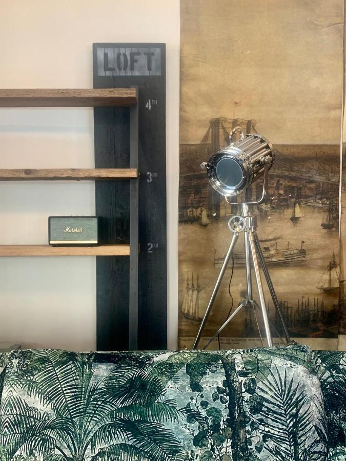 Loft 11 Stunning Luxury Nyc Loft Style Interior Designed 2Bd Apartment Excellent City Centre Location Mezzanine Cinema Room Designer Furniture Amazing Space ダグラス エクステリア 写真
